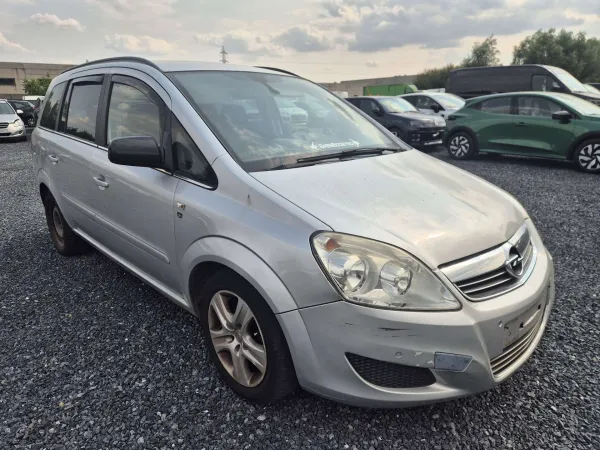 Opel Zafira 1.6i / Capteurs de stationnement / Clim Auto / Mar
