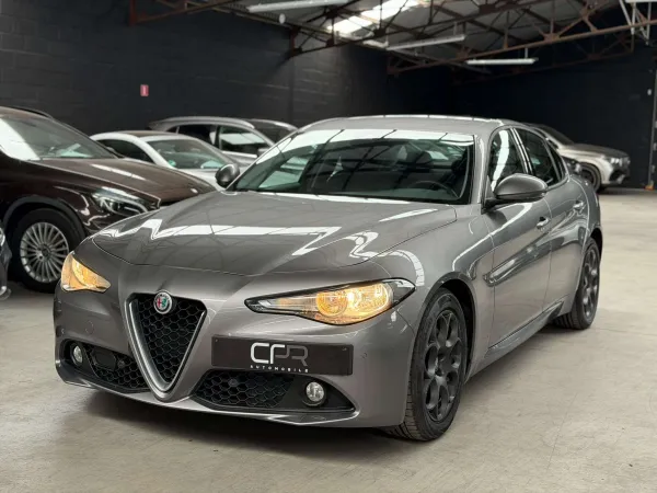 Alfa Romeo Giulia 2.2 JTDm * 1ER PROP * GPS * RADAR * CLIM * BLUETOOTH