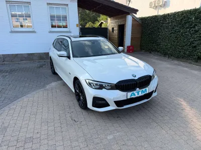 BMW 320 Touring 320eAS PHEV M sport Pack/ Panoramisch dak/pdc V&A + camera/ led lights/ lane-side assist/Blacklook