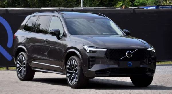 Volvo XC90 T8 ULTRA DARK MASSAGE GEKOELDE ZETELS PANO HARMAN KARDON