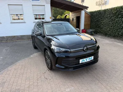 Volkswagen Tiguan Tiguan 1.5 eTSI mHEV ACT BLACK EDITION OPF DSG/nAVI/APP CP/PDC V&A + surr. camera/lane - front assist/ACC/sport zet.