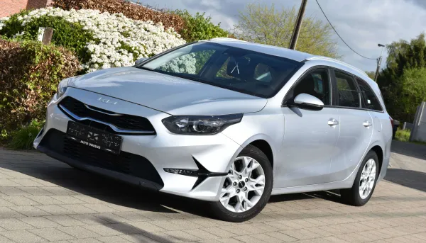 Kia Ceed SW / cee'd SW 1.0 T-GDi *LEZ BXL 2035 * Camera*CarPlay*255€ PAR MOIS SANS ACOMP
