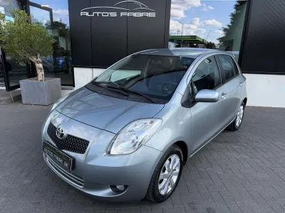 Toyota Yaris 1.3i VVT-i 16v Connected GPS 62000km 1 er prop