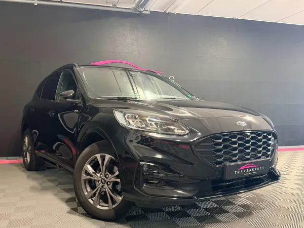 Ford Kuga PHEV ST-Line X — Toit ouvrant — CarPlay — Attelage