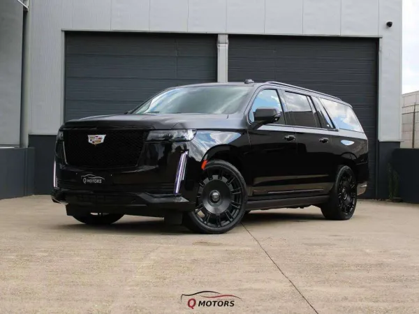 Cadillac Escalade V8 Platinum/PANO/LED/ACC/5 ZITPLAATSEN LICHTEVRACHT/BTW
