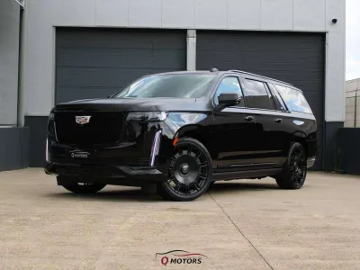 Cadillac Escalade V8 Platinum/PANO/LED/ACC/5 ZITPLAATSEN LICHTEVRACHT/BTW