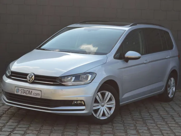 Volkswagen Touran Touran 2.0 TDi SCR Highline 1HAND CARNET VW CARPASS OPENDAK NAVI CARPLAY