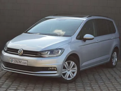 Volkswagen Touran Touran 2.0 TDi SCR Highline 1HAND CARNET VW CARPASS OPENDAK NAVI CARPLAY