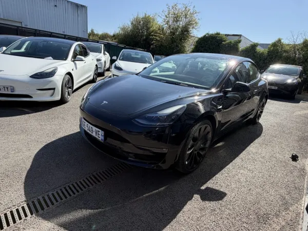 Tesla Model 3 PERFORMANCE