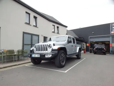 Jeep Gladiator Gladiator 3.0 V6 4WD Overland**Silver**40000km**