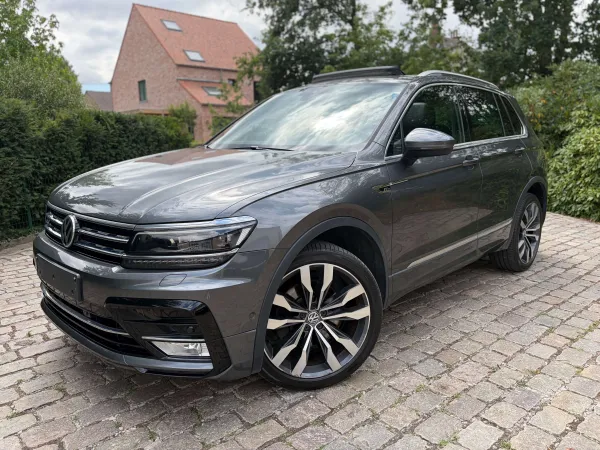 Volkswagen Tiguan 2.0 TDi 4Motion Highline R-Line ### 174000 km ###
