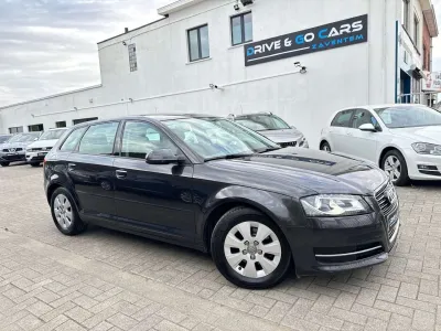 Audi A3 Sportback 1.6 TDi - Xenon ** 1 JAAR GARANTIE **