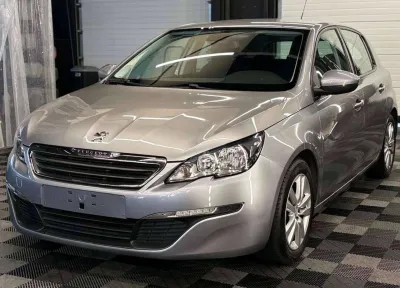 Peugeot 308 1.2 PureTech bj. 2014 143000km benzine