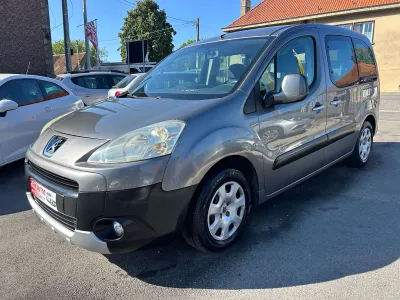 Peugeot Partner Tepee 1.6 HDi X-Line *** CAPTEURS/CLIM/ATTELAGE ***