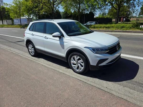 Volkswagen Tiguan 2.0 TDi SCR 4Motion Life Business DSG 1°EIG. !! IN PERFECTE STAAT !! 4X4!! AUTOMAAT !!