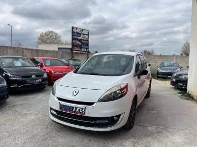 Renault Scenic BOSE 1.5L DCI 110 CHEVAUX 7 PLACES - AVEC GPS TOMTOM | RÉVISÉE ET GARANTIE