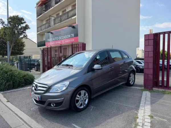 Mercedes-Benz Classe B 2.0 180 CDI 110 DESIGN CVT BVA