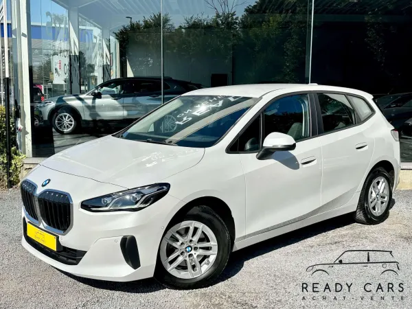 BMW 218 1.5*BLANC NACRÉ*CAMERA*1ER PROP*CARNET COMPLET*GARANTIE