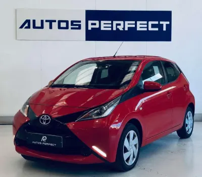 Toyota Aygo 1.0i *55.200KM* CAMERA BLUETOOTH CLIM NAVI