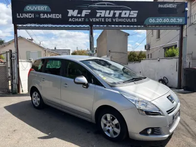 Peugeot 5008 2013 7 PLACES 165km GPS BLUETOOTH RÉGULATEUR RADAR