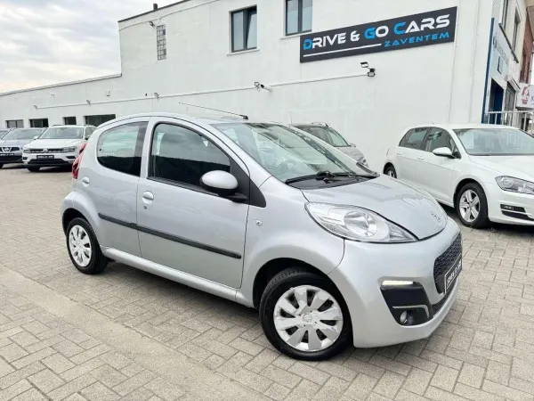 Peugeot 107 1.0i Benzine | !! 16.000 KM !! ** 1 JAAR GARANTIE ** !!