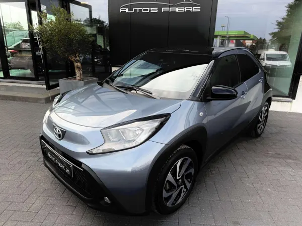 Toyota Aygo X 1.0i De luxe Camera Gps Alu Etc .... 5000km Nieuw