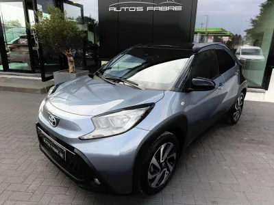 Toyota Aygo X 1.0i De luxe Camera Gps Alu Etc .... 5000km Nieuw