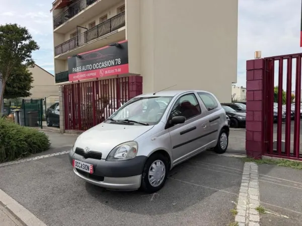 Toyota Yaris 1.0 VVTI 70 LUNA