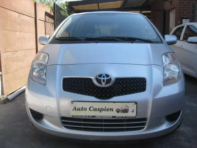 Toyota Yaris 1.3i Automatique Clim Ct ok Feuille rose prêt à im