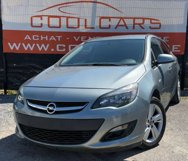 Opel Astra Sports Tourer 1.4i Cosmo - GARANTIE 1AN -