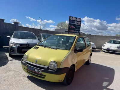 Renault Twingo 1.2L 60 CHEV ESSENCE - TRÈS ÉCONOMIQUE ET IDÉAL POUR JEUNE CONDUCTEUR