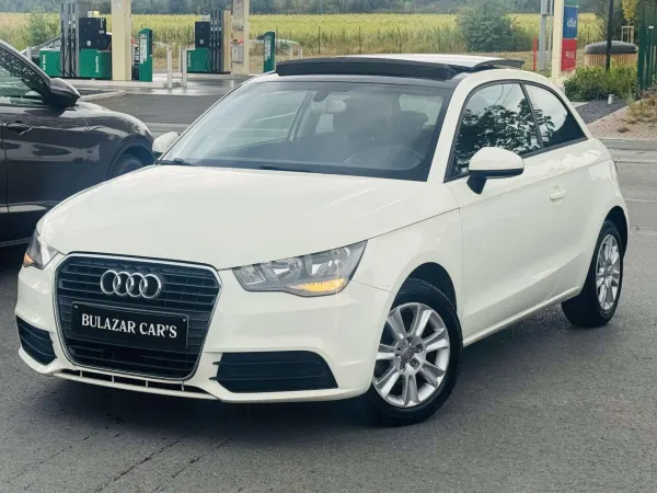 Audi A1 A1 1.6 TDi Ambition*TOIT PANO*CLIM*ECRAN*GARANTIE 12 MOIS