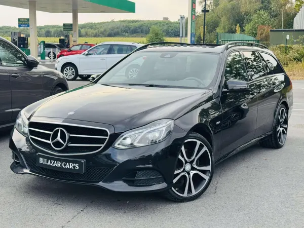 Mercedes-Benz E 220 E 220 BlueTEC Edition *TOIT PANO*CLIM*XENON*GARANTIE 12 MOIS