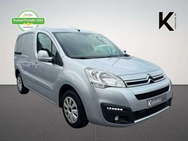 Citroen Berlingo 1.6 BlueHDi L1 / Utilitaire / 3 places / Airco / Radar / LED / Garantie 12 Mois