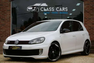 Volkswagen Golf GTI 2.0 TSI 35 Years DSG / DCC / CUIR VIENNA / XÉNON DIRECTIONNELS / 19" / LED / PARK ASSIST / SIÈGES CHAUFFANTS