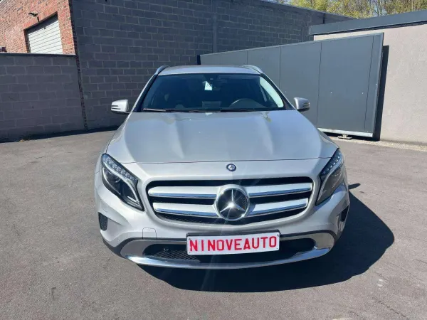 Mercedes-Benz GLA 180 i X156 Activity Edition*NAV PARKSENSOR CRUISE BT