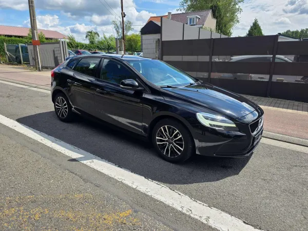 Volvo V40 2.0 T2 1°EIG. IN PERFECTE STAAT MET VOLLEDIGE ONDERHOUDSBOEKJE !!