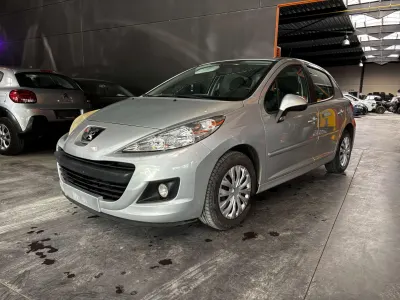 Peugeot 207 207 1.4i Access / 12 MOIS DE GARANTIE