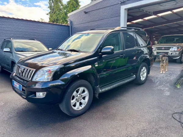 Toyota Land Cruiser 3.0 D4D VIP * car pass * super etat * 5 ou 2 pl ctte