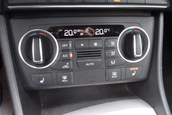 Audi Q3 2.0 TDi Quattro Design S tronic ***12M GARANTIE***