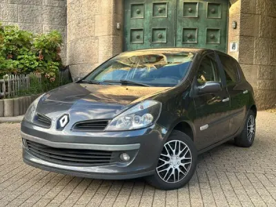 Renault Clio IV 1.2 16V 75 CH , Édition RIP Curl