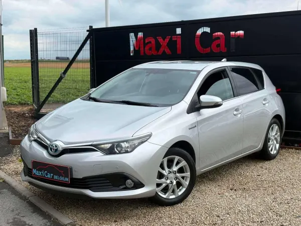 Toyota Auris Auris HEV 1.8i HSD/ Boîte automatique / Capteurs avant et arrière /
