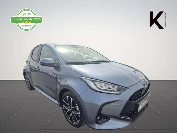 Toyota Yaris Iconic 1.5 Hybrid / ! Véhicule Neuf ! / Carplay / Camera / Garantie