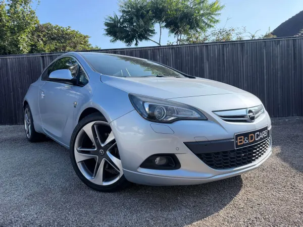 Opel Astra GTC 1.4 Turbo OPC-Line 1steHAND/1MAIN