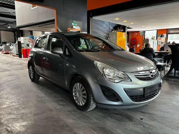 Opel Corsa Corsa 1.4i Cosmo/12 mois de garantie/automatique