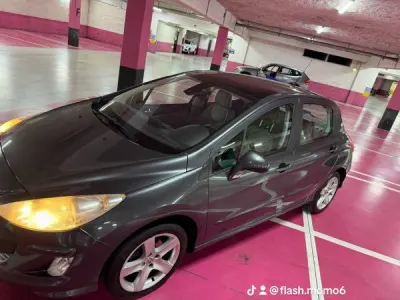 Peugeot 308 2.0 HDI 136 FAP FELINE BVA6 5P