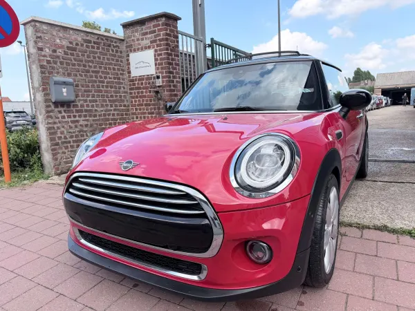 MINI Cooper 1.5 I AUTOMAAT | PANODAK | CRUISE | NAVI