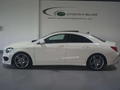 Mercedes-Benz CLA 200 CLA 200 AMG PACK / PANORAMA / NAVI