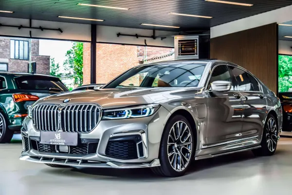 BMW 745 e Long M-Sport Individual 06/2019 - Full Option!!