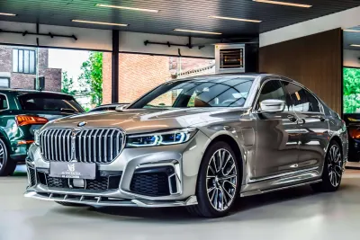 BMW 745 e Long M-Sport Individual 06/2019 - Full Option!!